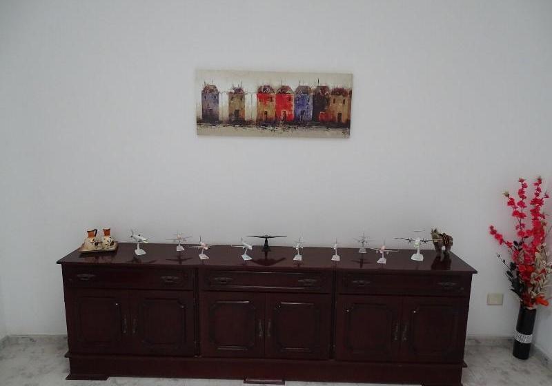 Rickaty Lodge Bed And Breakfast, Hotel De Aeropuerto, Plane Spotting Hotel, Las Palmas Airport, Gran