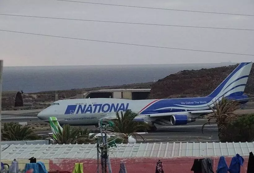 Rickaty Lodge Bed And Breakfast, Hotel De Aeropuerto, Plane Spotting Hotel, Las Palmas Airport, Gran