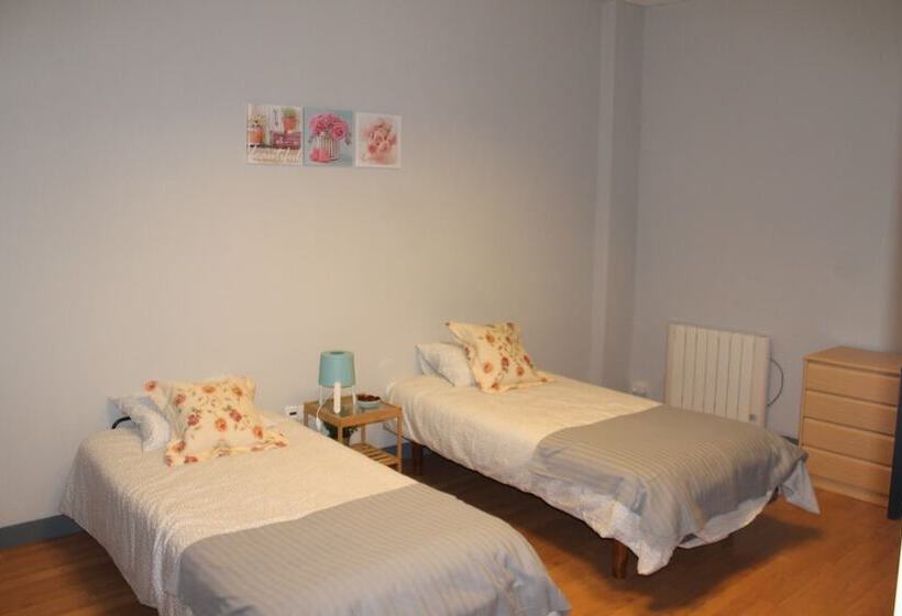 Albergue Galanas Hostel