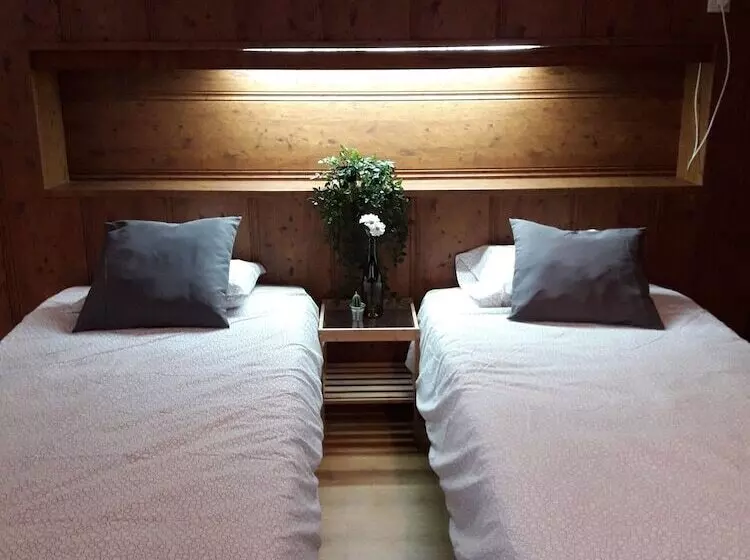 Albergue Galanas   Hostel