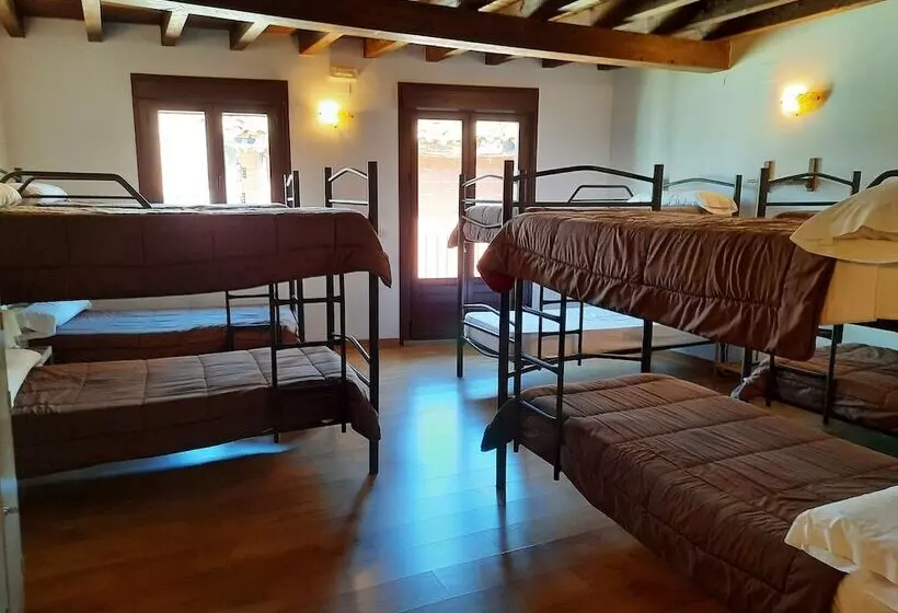 ユースホステル La Casa De Mi Abuela
