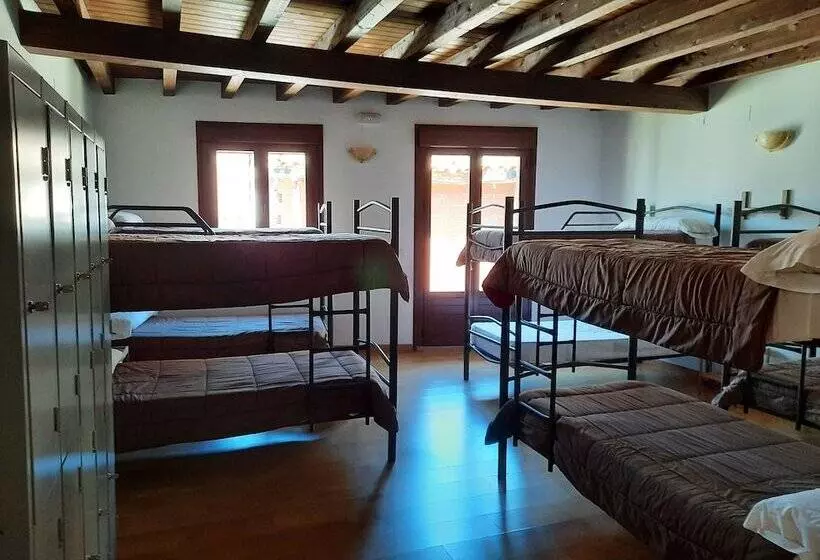 ユースホステル La Casa De Mi Abuela