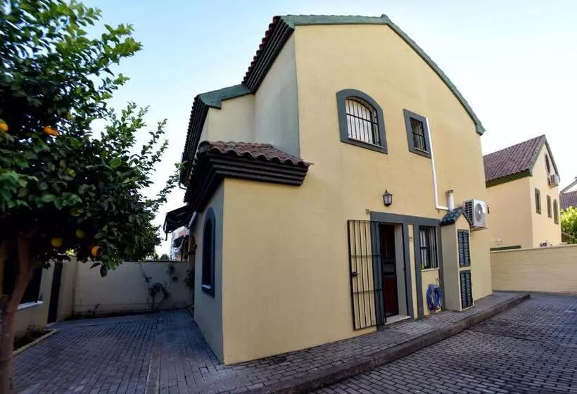 Wonderstays Chalet El Naranjo