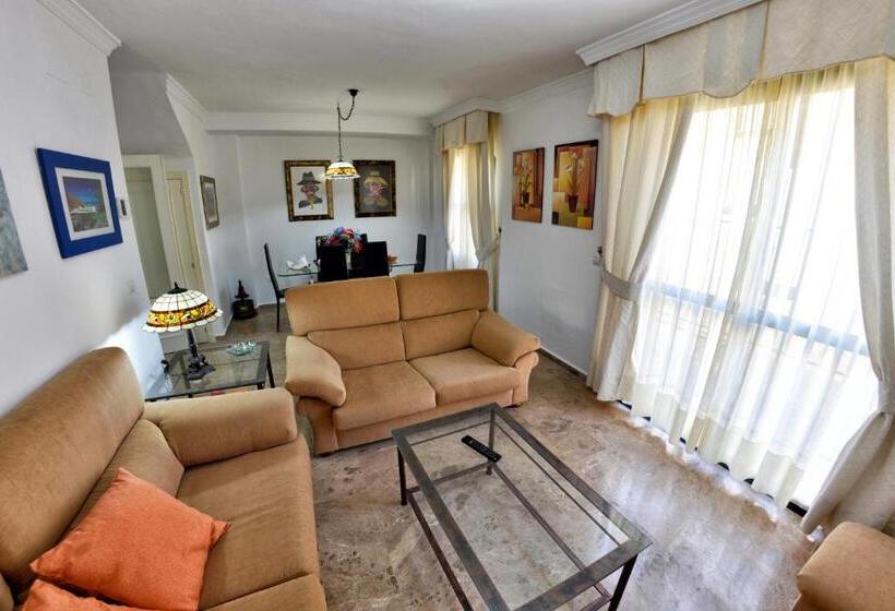 Wonderstays Chalet El Naranjo