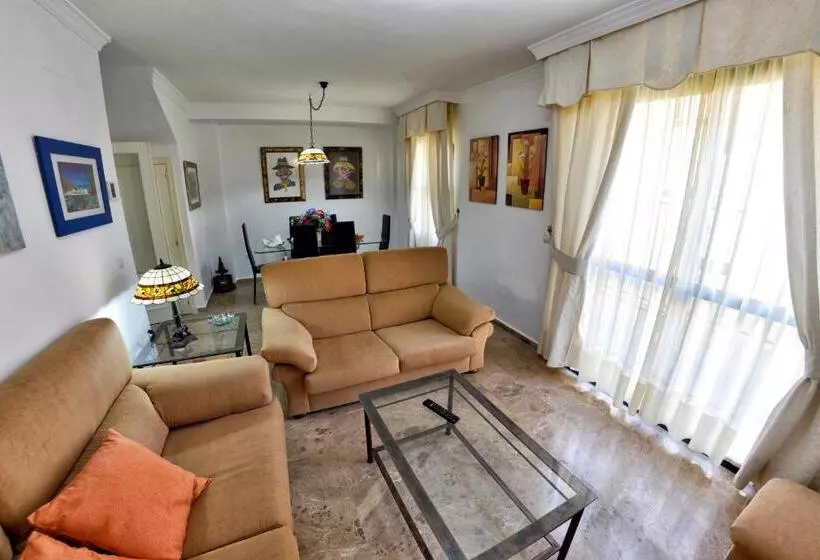 Wonderstays Chalet El Naranjo