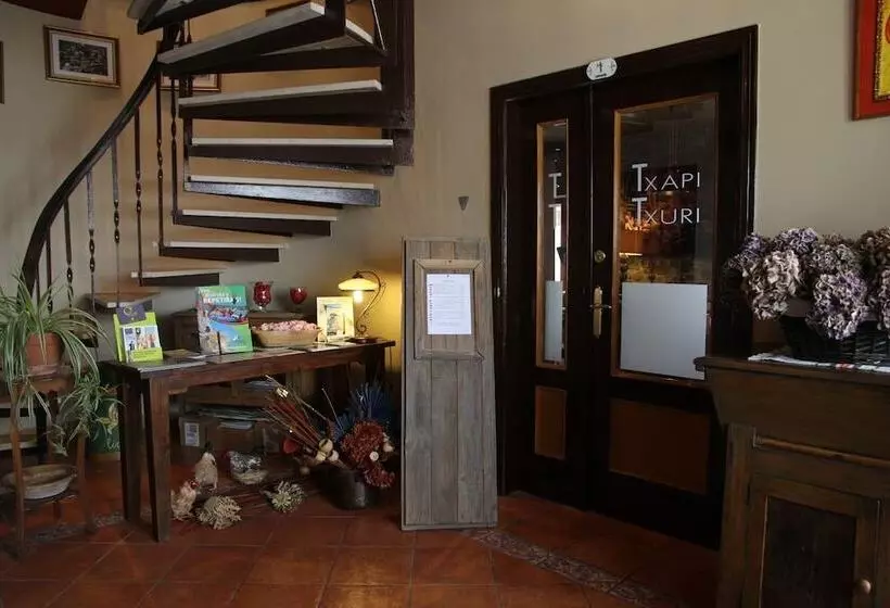 Hostal Rural Txapi Txuri Logis Hotels