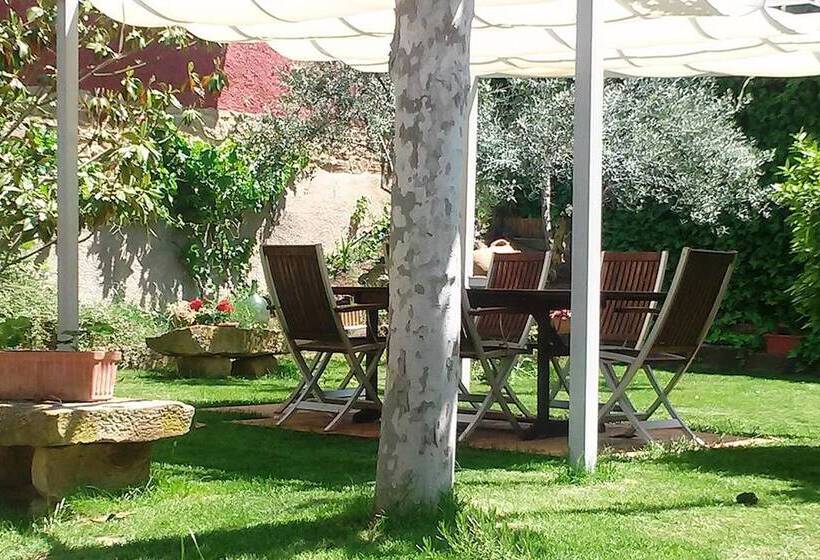 Hostal Rural Txapi Txuri Logis Hotels