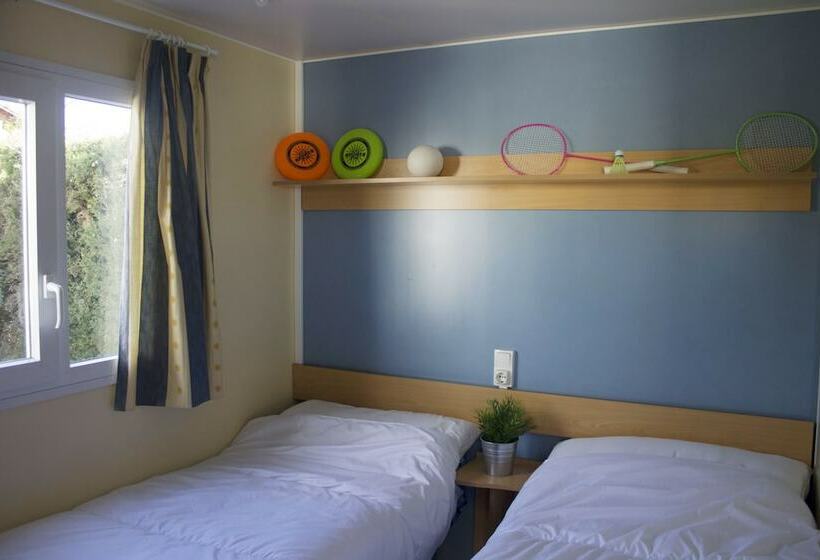 هتل Camping Tauro