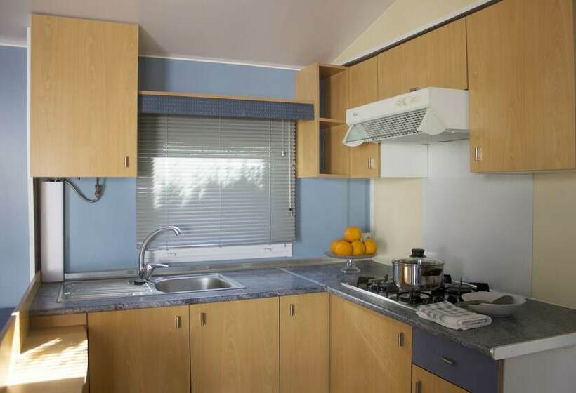 هتل Camping Tauro