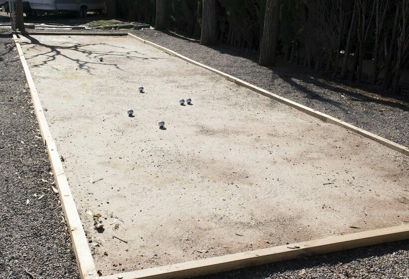 هتل Camping Tauro