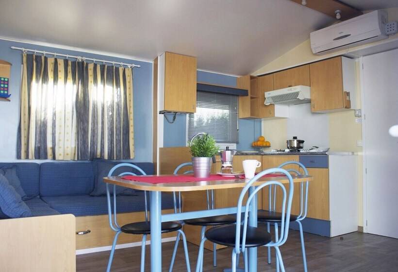 هتل Camping Tauro