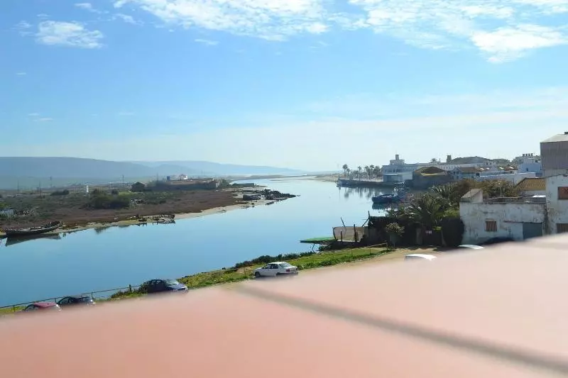 Hotelli Habitaciones Turísticas Seis Grifos