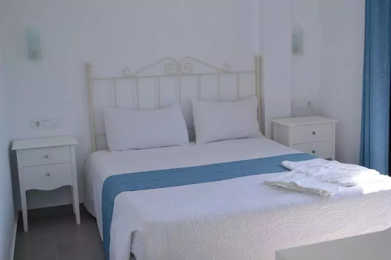 Hotelli Habitaciones Turísticas Seis Grifos