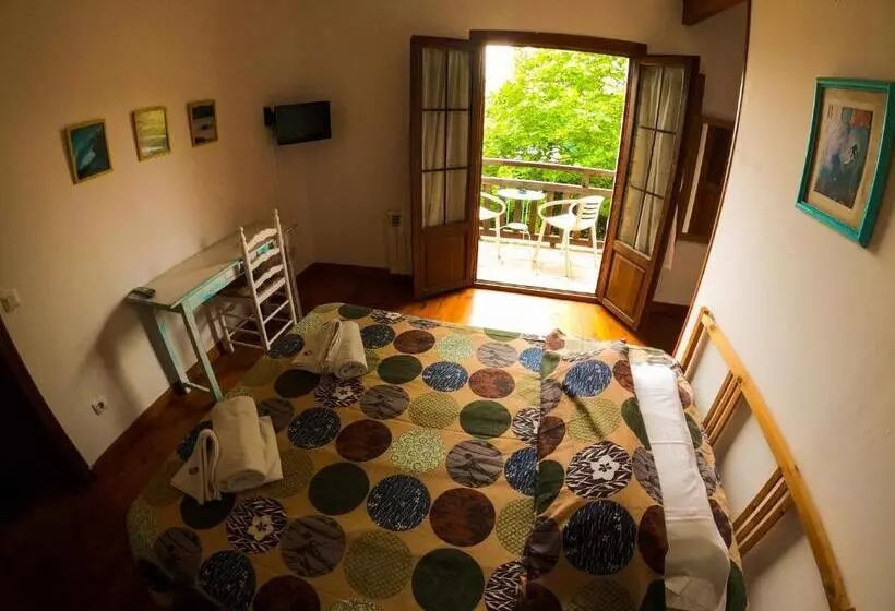 Majatalo La Wave Surf House