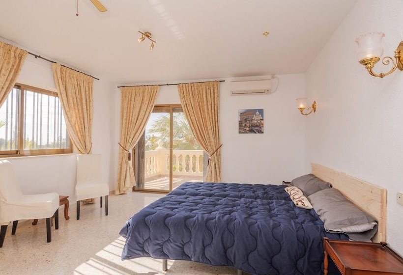 Villa Las Brujas De La Suerte