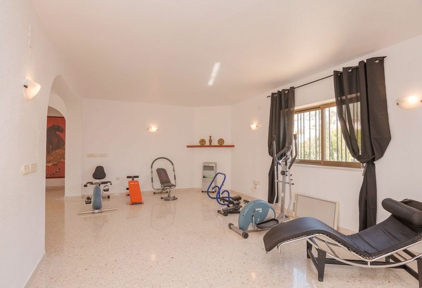 Villa Las Brujas De La Suerte