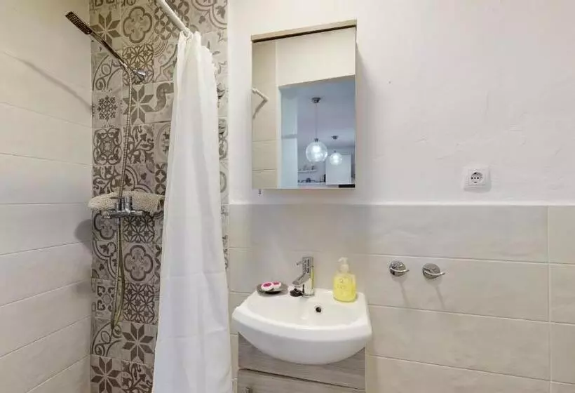 Apartamentos Oncemolinos Con Desayuno