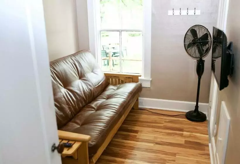 Aamiaismajoitus (B&B) Inn At Kampfires