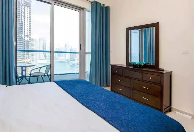 Driven Holiday Homes  Bay Central