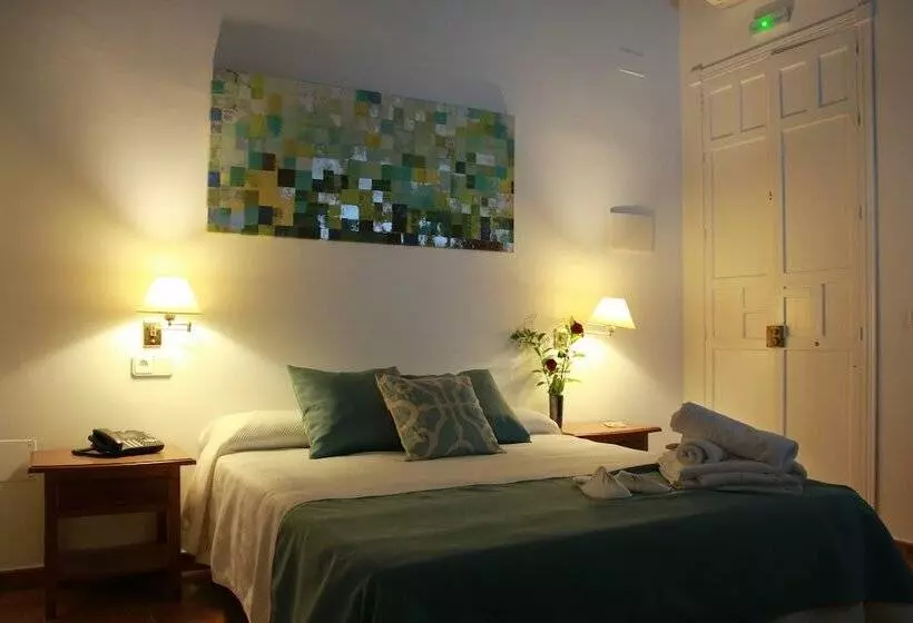 Hostal Puerta De Arcos