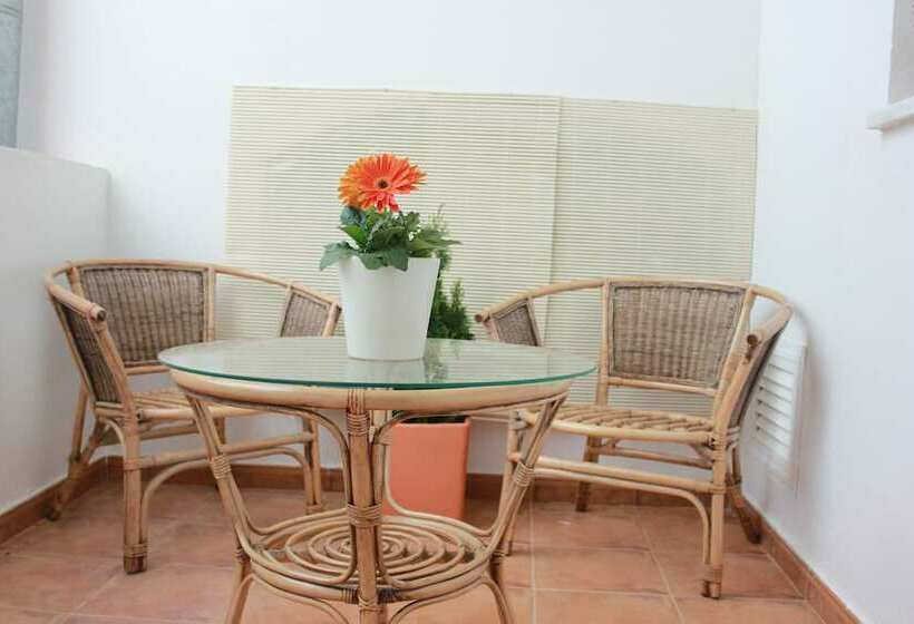 Hostal Puerta De Arcos