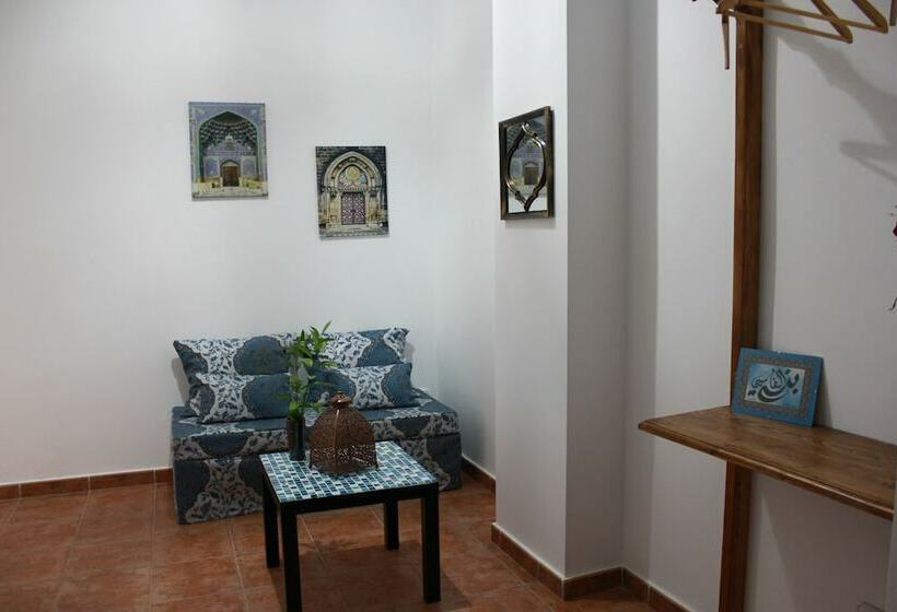 Hostal Puerta De Arcos