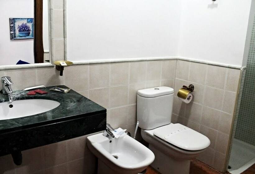 Hostal Puerta De Arcos