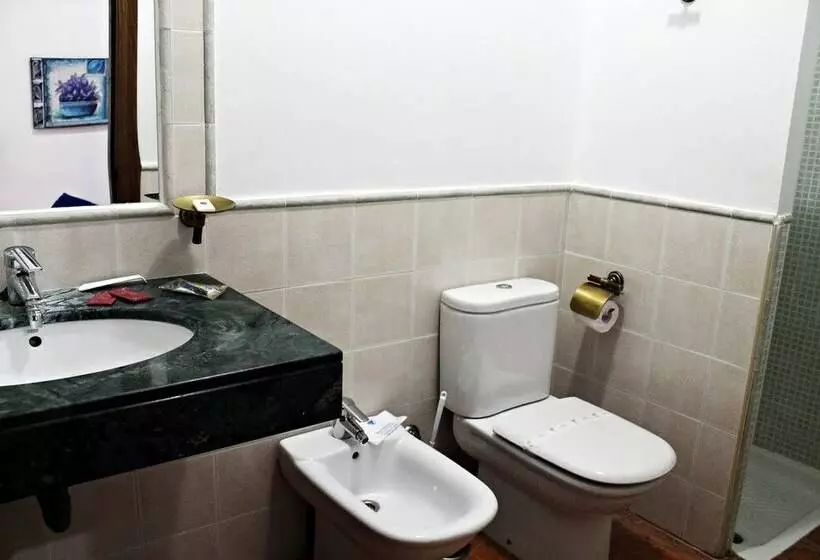 Hostal Puerta De Arcos