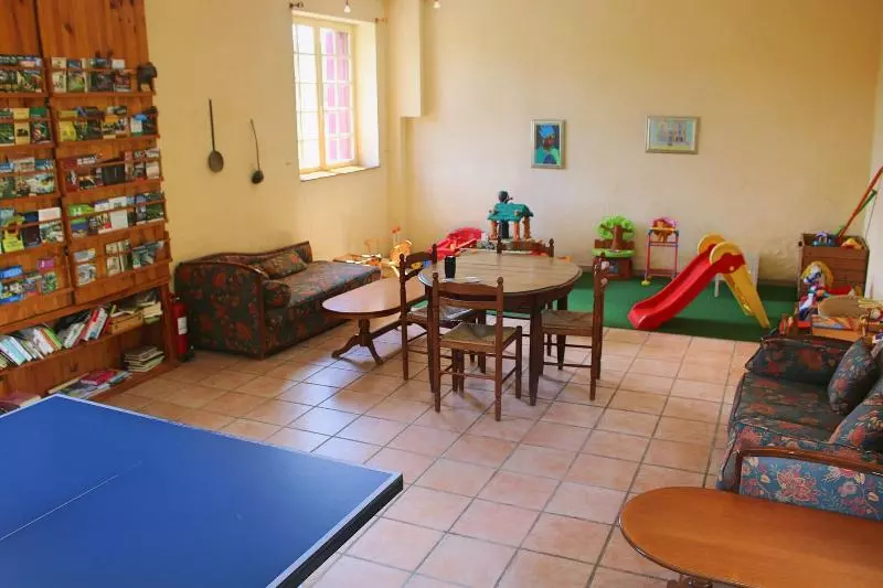 Le Pavillon De St. Agnan