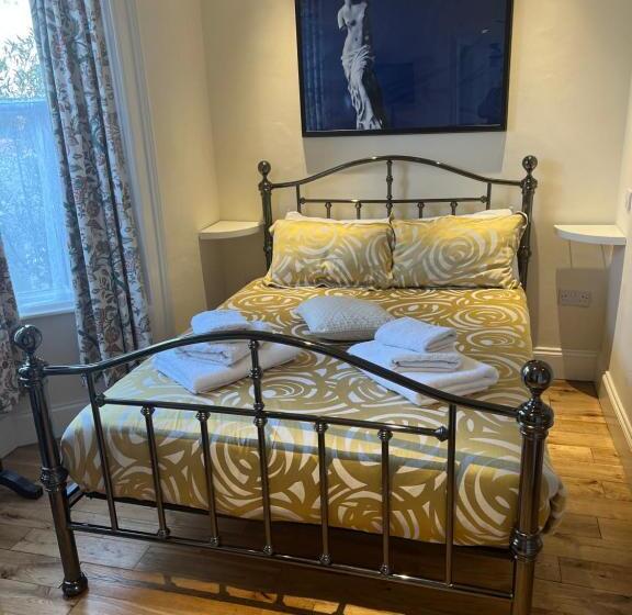 بنسيون Abbey Canterbury