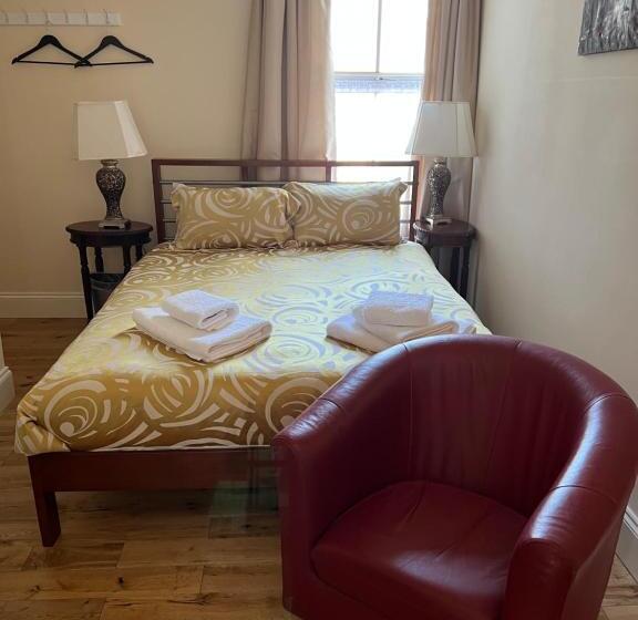 بنسيون Abbey Canterbury