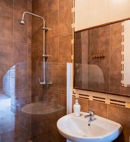 پانسیون Hostel Triana Backpackers