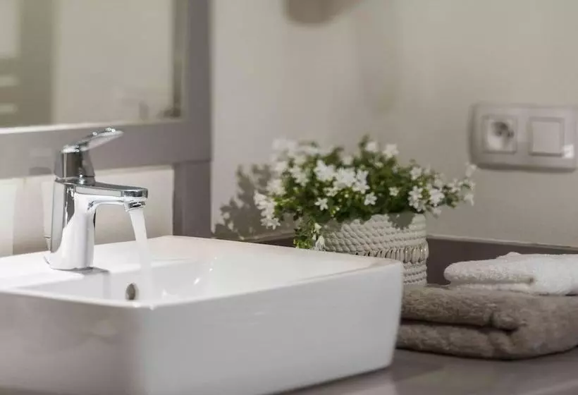 Aamiaismajoitus (B&B) Les Hauts De Jade