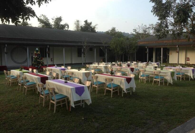 تختخواب و صبحانه Ncnu Campus Inn暨大行旅