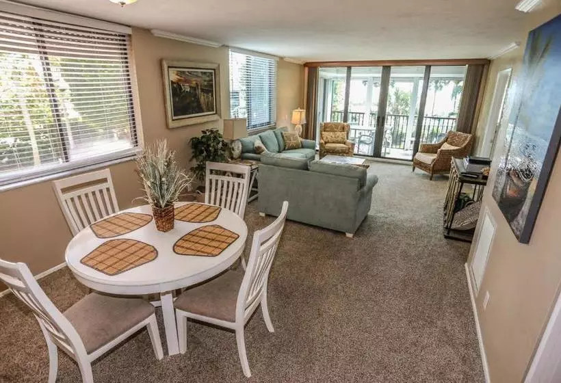 Caper Beach 212
