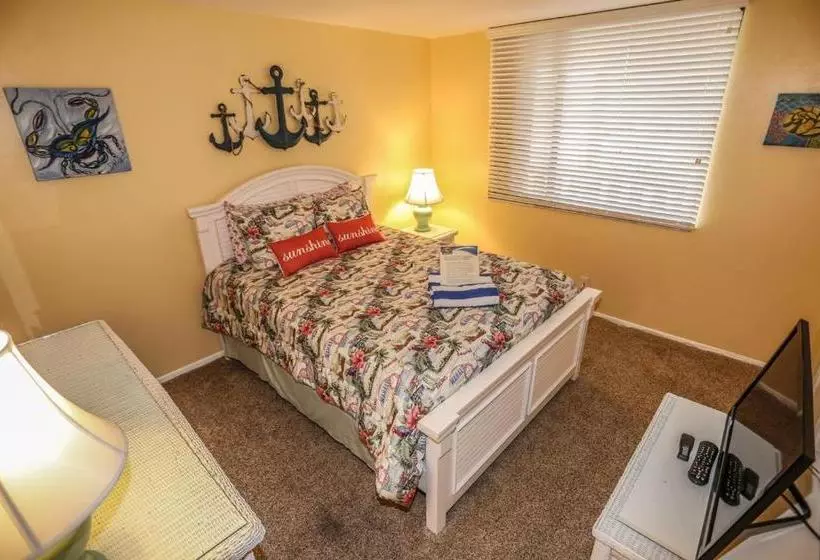Caper Beach 212