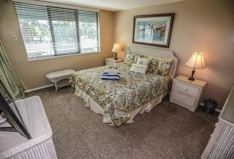 Caper Beach 212