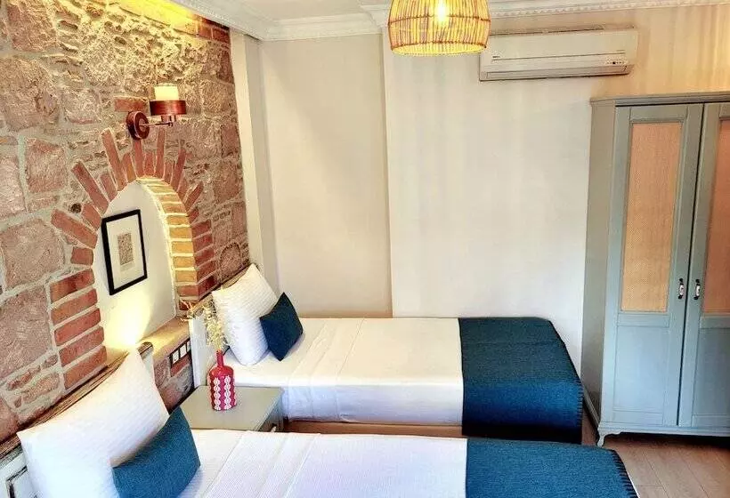 هتل Cunda Rooms
