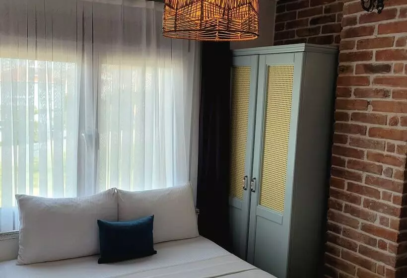 هتل Cunda Rooms
