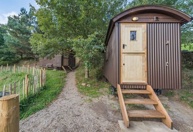 مسافرخانه Craven Shepherd Huts