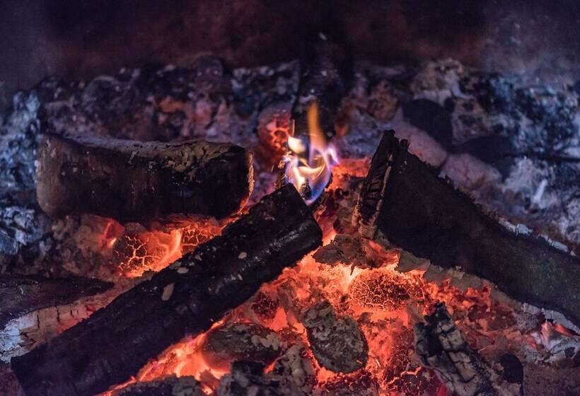 مسافرخانه Craven Shepherd Huts