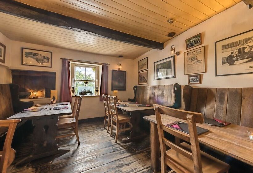 مسافرخانه Craven Shepherd Huts