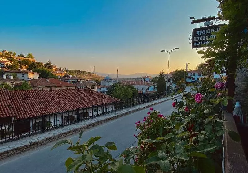 Avcıoğlu Konak Otel