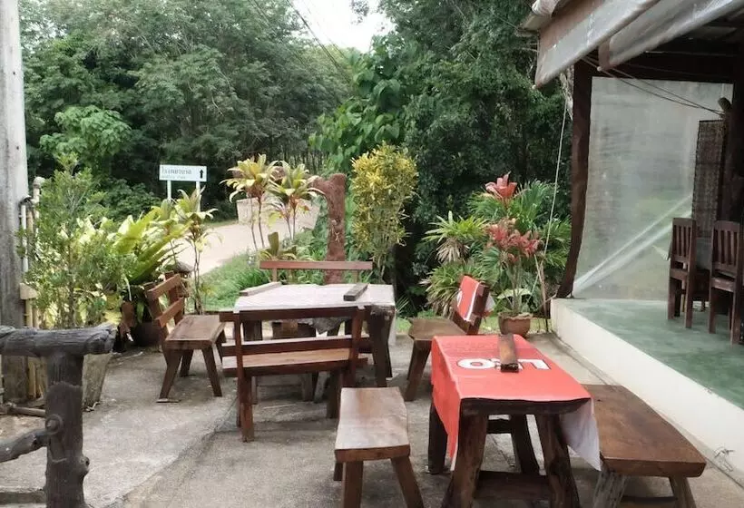Hotelli Nankanok Bungalow
