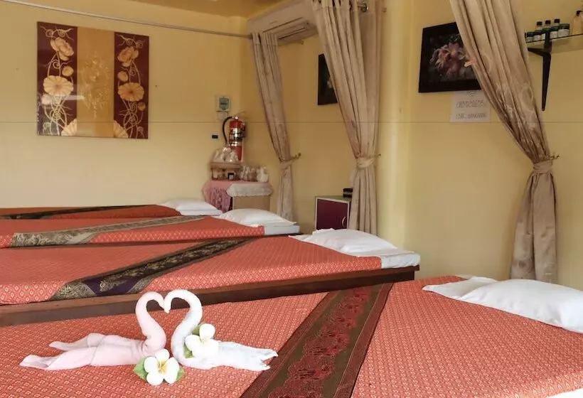 Hotelli Nankanok Bungalow