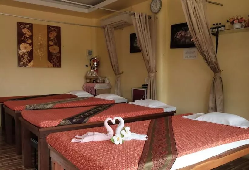 Hotelli Nankanok Bungalow