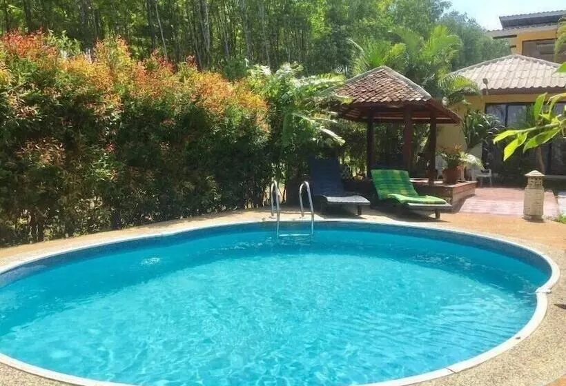 Hotelli Nankanok Bungalow