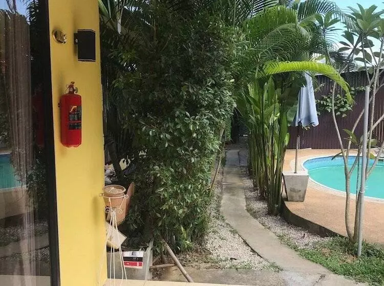 Hotelli Nankanok Bungalow