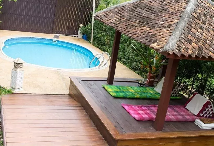 Hotelli Nankanok Bungalow