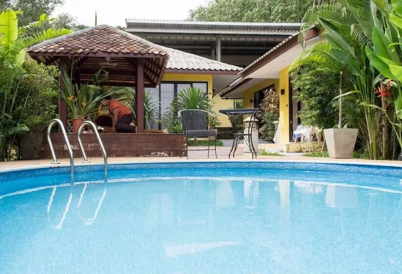 Hotelli Nankanok Bungalow